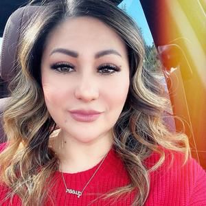Meet your Posher, Ayleen